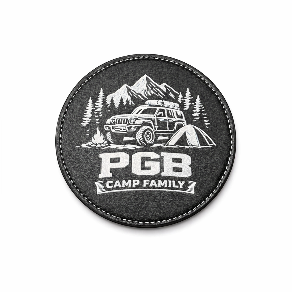 4er Set Kunstleder-Untersetzer – PGB Camp Family – Ø 10 cm
