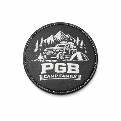 4er Set Kunstleder-Untersetzer – PGB Camp Family – Ø 10 cm